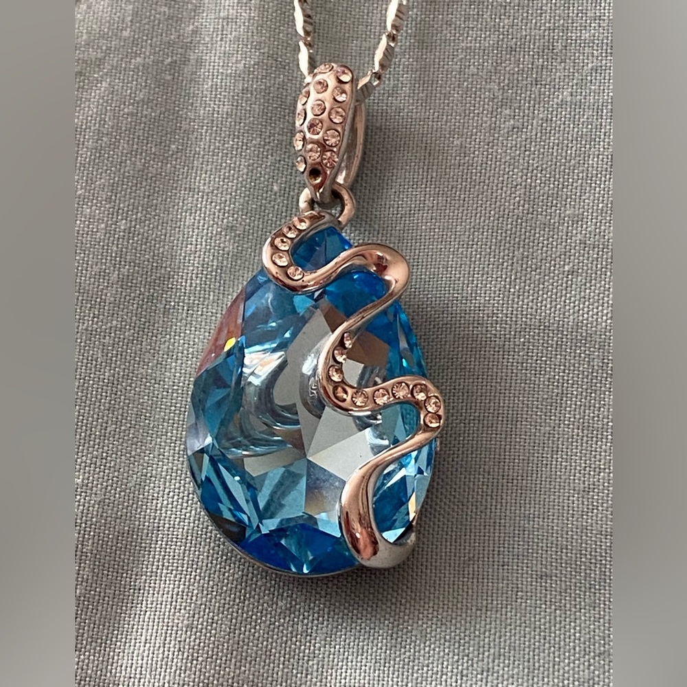18” 20” Necklace Blue Beveled Crystal Teardrop Pendant 1.25” H Silver Design